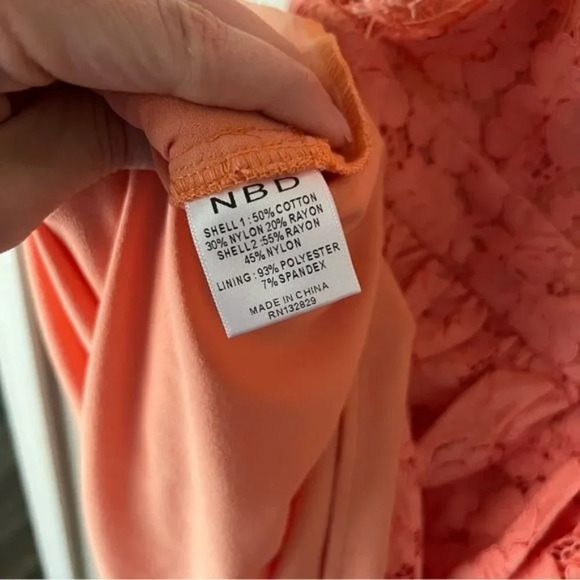NBD Revolve Joanna Coral Peach Lace Mini Cocktail Dress M Romcomcore - Picture 6 of 9